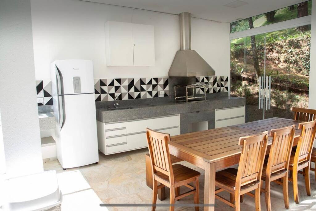 Charme Do Capivari Apartamento